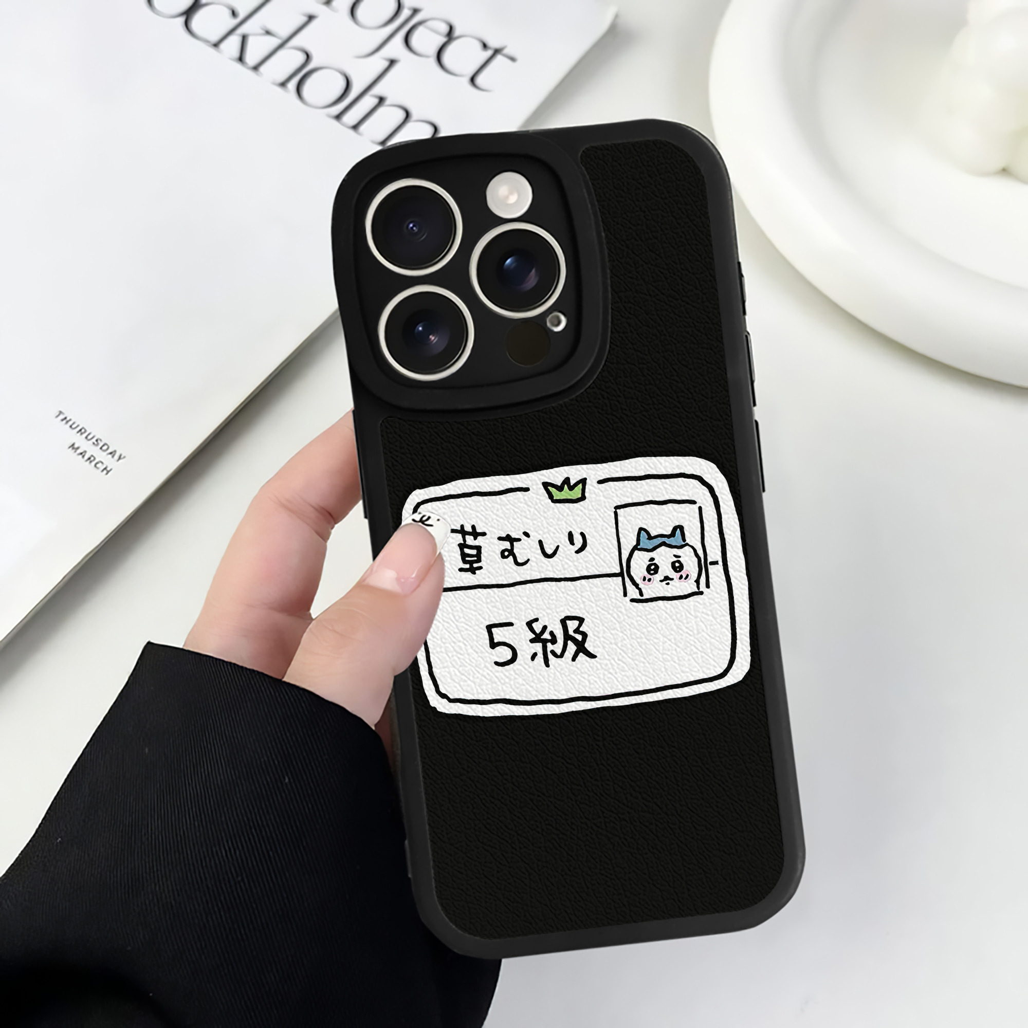（画像用） ちいかわ ハチワレ Chii-kawa hachiware 【iPhone 16シリーズ対応】シリコンスマホケース（レザー調） 材質：シリコン